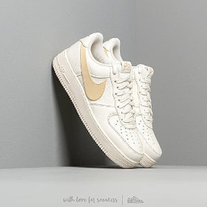 上新：Nike Air Force 1 运动鞋｜Pale Vanilla 人气淡香草黄配色