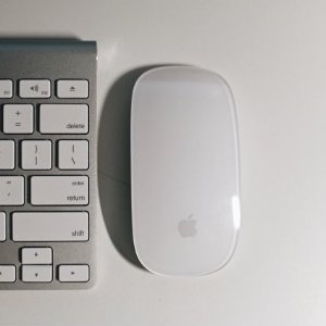 Apple 苹果妙控鼠标2代 Mac和 IPad都能用 用了直呼真香！