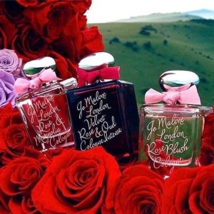 上新：Jo Malone 限量玫瑰系列 红瓶玫瑰与乌木、粉瓶玫瑰果冻