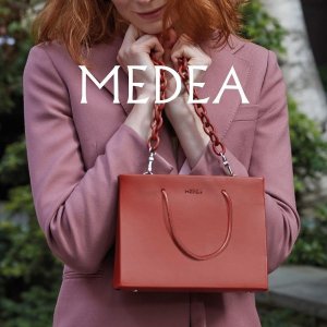 Medea 小众包热卖 $408收纯牛皮logo手提包 晒货同款