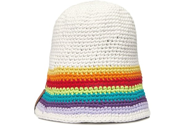 彩虹色编织帽子