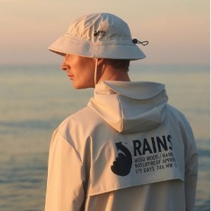 折扣升级：Rains 超低价 全球超佳机能设计雨衣背包 科学为你挡风挡雨