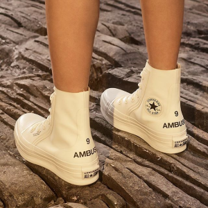 预告：AMBUSH x Converse 黑白运动机能风合作款潮鞋新发售
