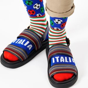 Happy Socks 国家足球限定款长筒袜上线 你超pick哪支球队？