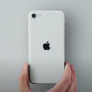 新iPhone SE 没有任何槽点，它只是没有任何吹点