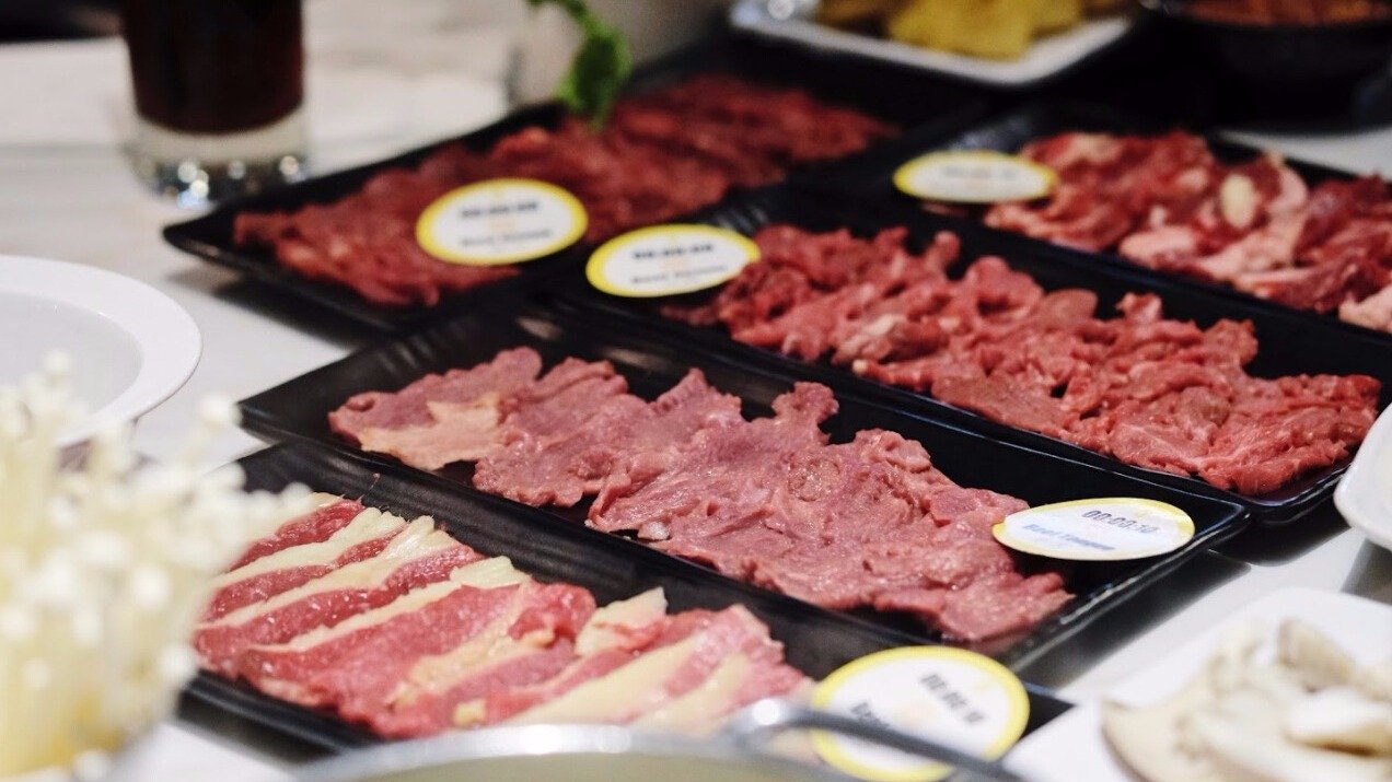 特色广东潮汕牛肉火锅,新鲜牛肉,牧场直接到餐桌,不经