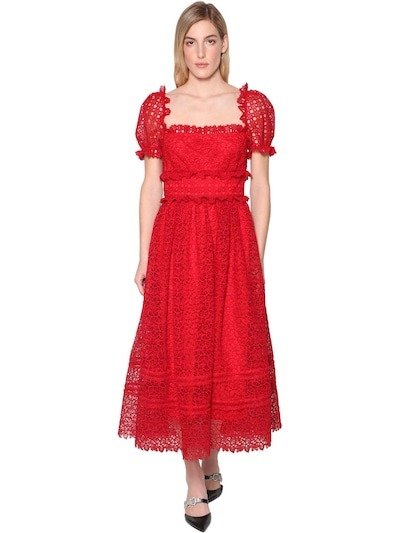 红色蕾丝连衣裙