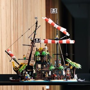 新品上市：LEGO 官网  IDEAS系列 梭鱼湾海盗沉船岛 21322
