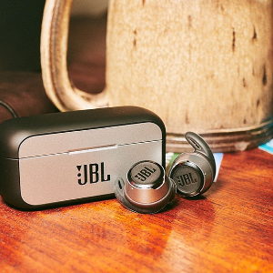 JBL 便携式音箱、无线耳机等热卖