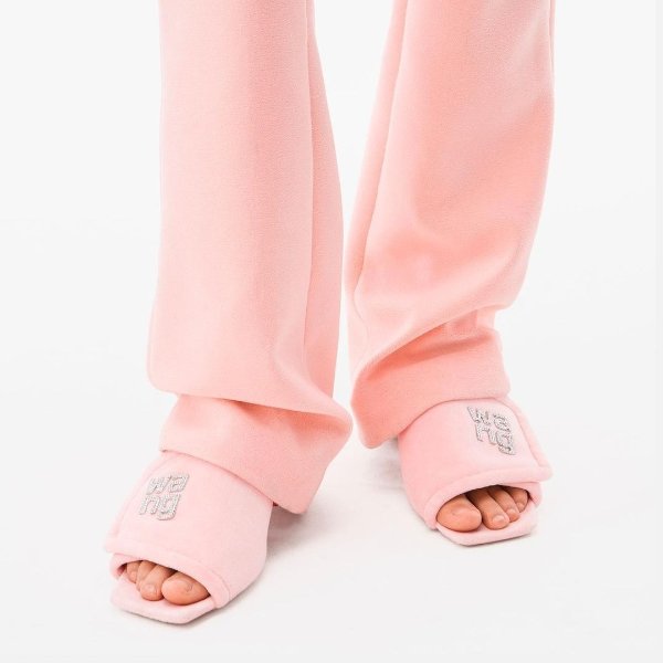 粉色水钻logo拖鞋