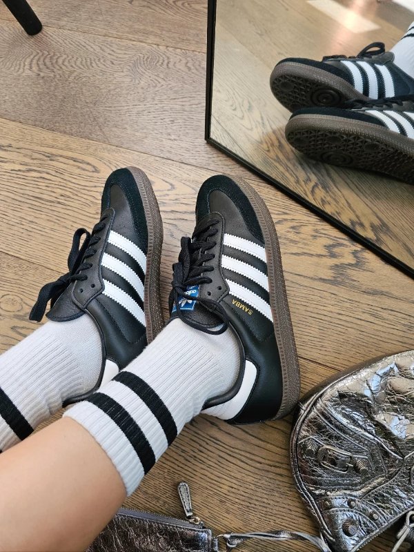 adidasSamba Black / White 运动鞋