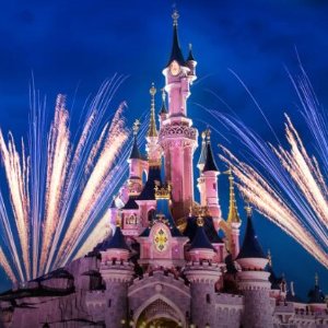 仅€89.5/人晚2024&2025 魔法迪士尼 早定更便宜  含门票+迪士尼主题酒店