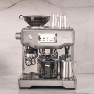 Sage 铂富全自动咖啡机 自带打奶泡 超正点的意式咖啡哦
