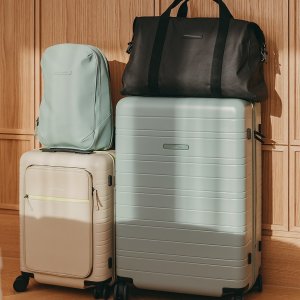 Horizn Studios官网 智能行李箱 可定位自带充电口 颜值和实用性兼并