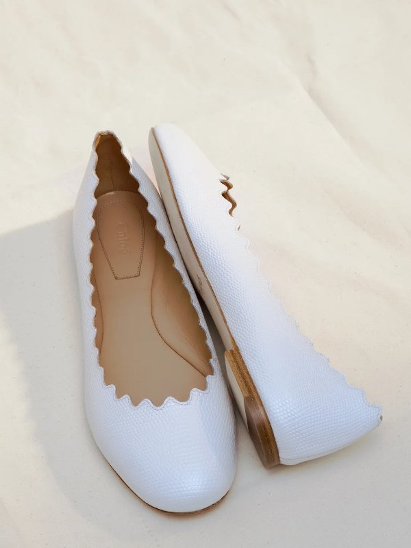 白色芭蕾鞋