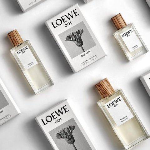 Loewe 罗意威001事后清晨香水礼盒上市易烊千玺、戚薇同款€95收5支小香套装