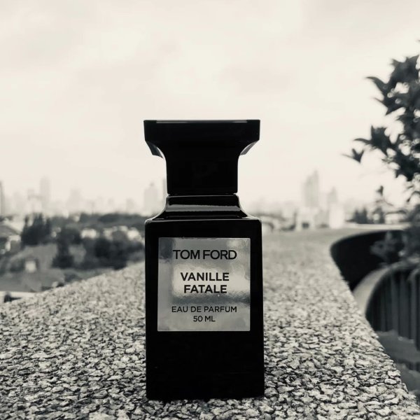 Vanille Fatale Eau de Perfum (50ml) Vanille Fatale烟草香叶(50ml