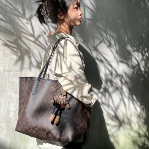 折扣升级! Coach 奥莱托特专场 | 封面款爆款$196+老花卡包$32