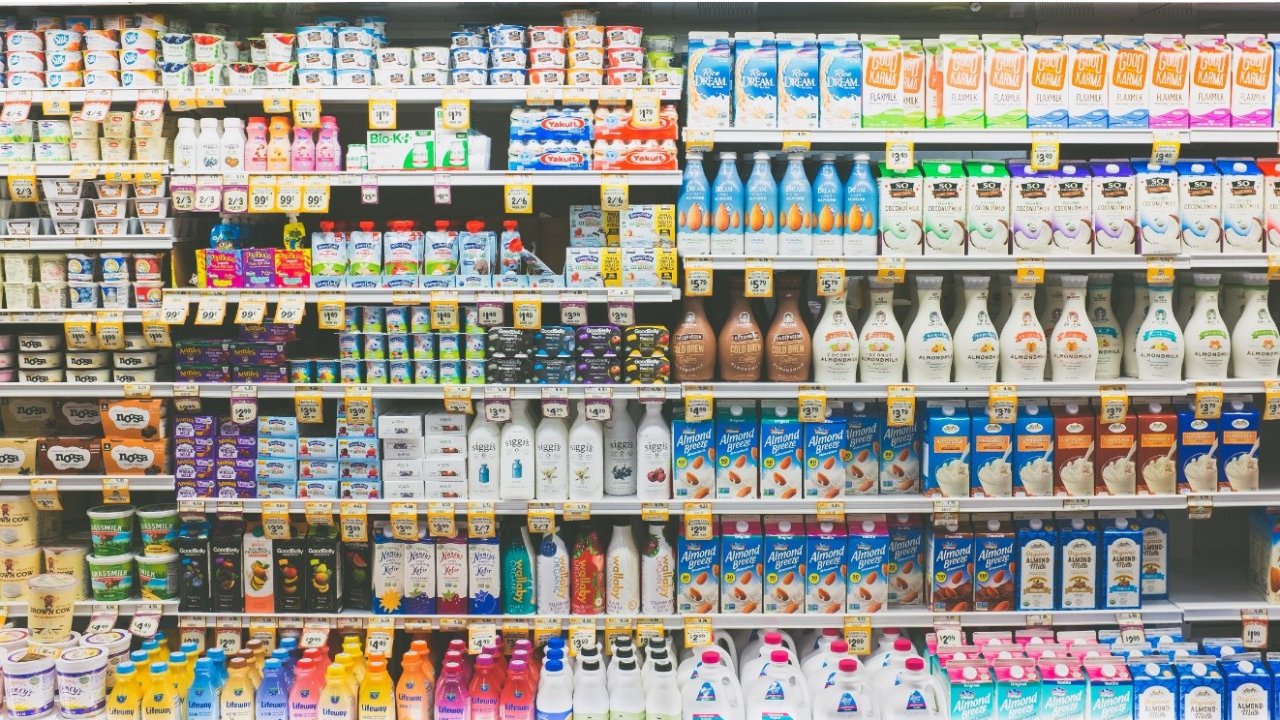 注意啦！从 2 月 1 日起，BC 省买盒装牛奶要多付￠10 包装押金啦！