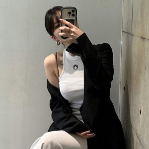 Luisaviaroma 超in潮牌闪购 CDG爱心、马丁靴、Kangol等