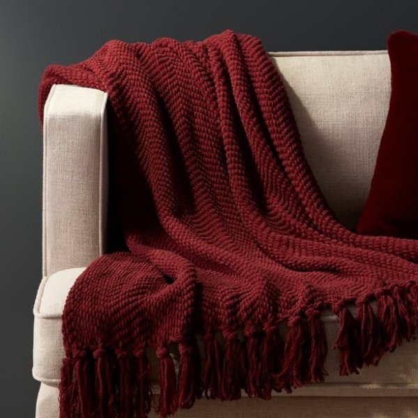 酒红色编织盖毯