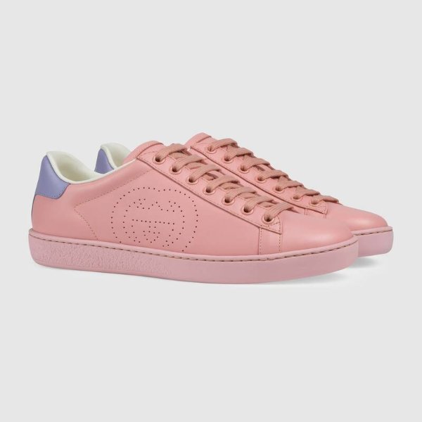 粉色休闲鞋