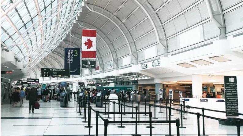 最新多伦多皮尔逊机场抵达攻略 - 快速通关、办学签、自动申报、公共交通全搞定！