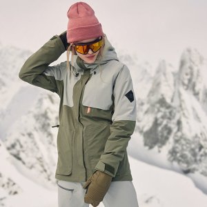 Simons 雪季大促 毛领保暖外套$374(原$630) 滑雪服$154起 收封面款