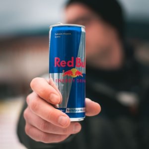 Red Bull 红牛维生素功能饮料热卖 你的能量超乎你想象