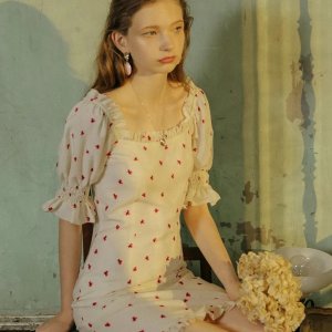 Dundrop 韩国小众设计师品牌 €91收小红裙 碎花裙€110收