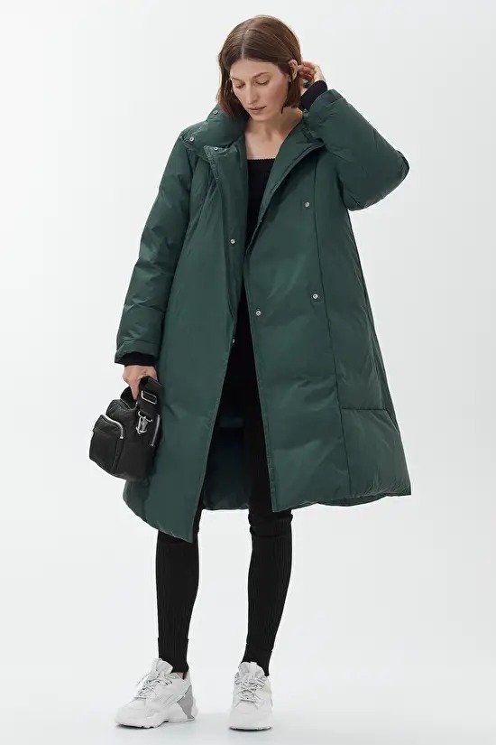 A Line Puffer Down Coat Dark Green Jackets Coats ARKET DE 250.00