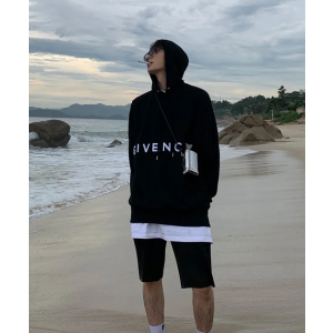 Givenchy定价优势，官网$1650=5.2折Logo 卫衣