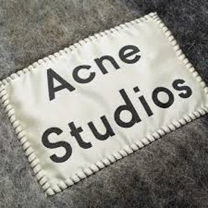 超后一天：Acne Studios 潮牌服饰 €253收草莓粉笑脸羊毛衣
