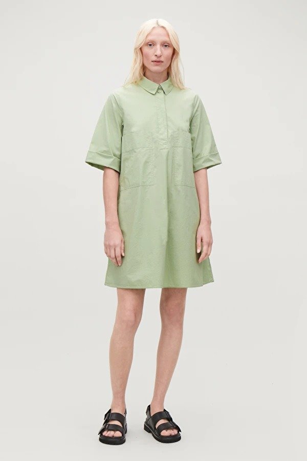 浅绿色衬衫裙