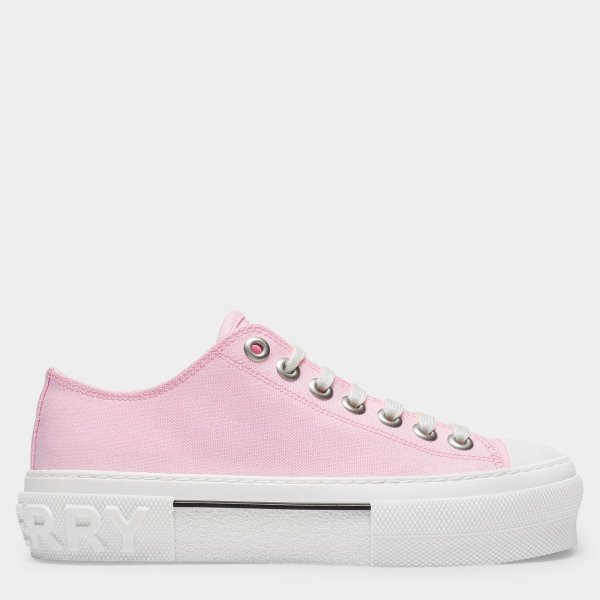 粉色休闲鞋