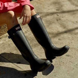 Hunter Boots 雨靴款配件等 低至4折特卖 雨靴界的时尚Icon