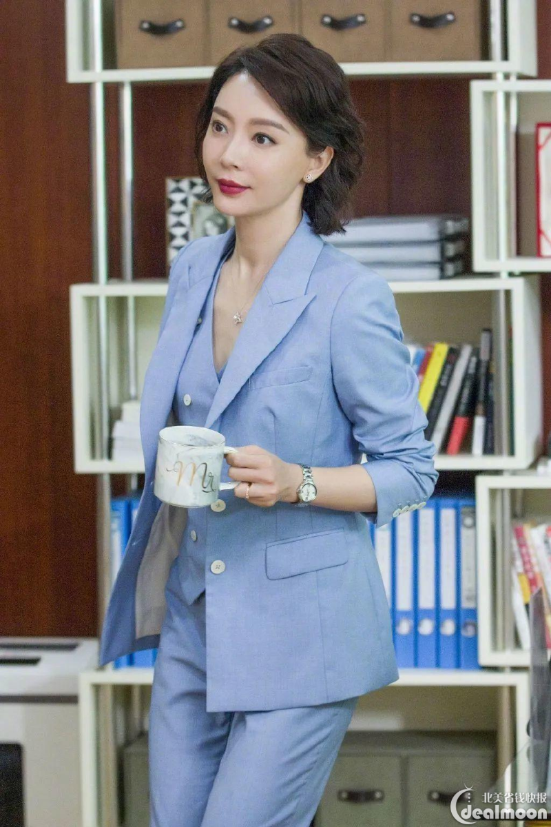 42岁陈数出演女高管,职场穿搭跟她学就对了!