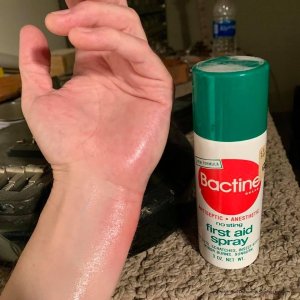 Bactine 止痛止痒急救喷雾剂105ml 缓解蚊虫叮咬、烧伤割伤等
