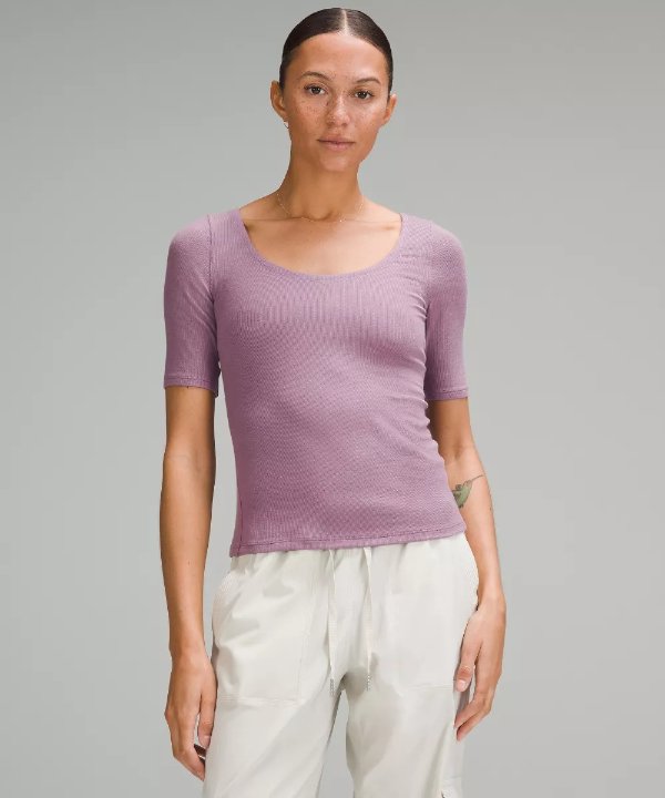 Hold Tight Scoop-Neck 紫色T恤