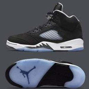 Air Jordan 5「Moonlight」奥利奥配色定档 冰蓝半透明鞋底