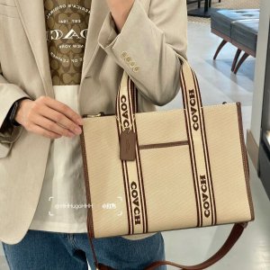 Coach奥莱 通勤包专场 city托特$139、封面款$279（Org:$520）