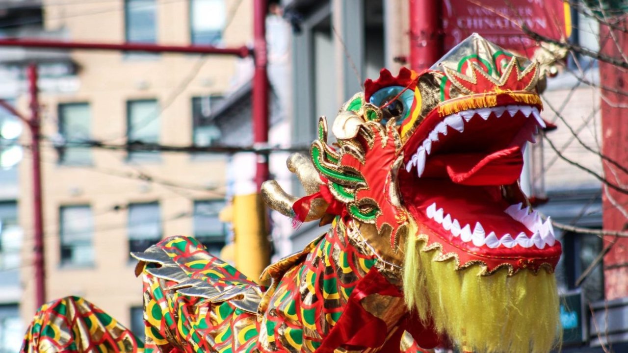 2024大温春节活动一览 - 唐人街巡游、植物园花市、华人春晚，温哥华是懂春节的！