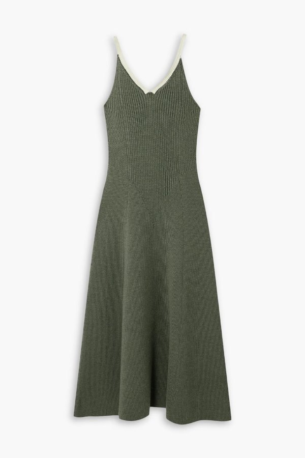 豆绿色针织连衣裙
