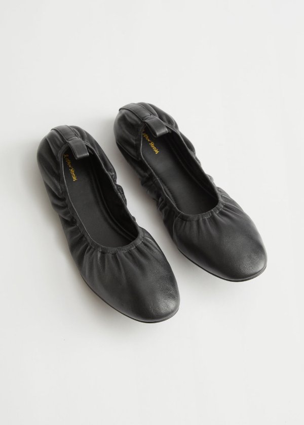 黑色芭蕾鞋