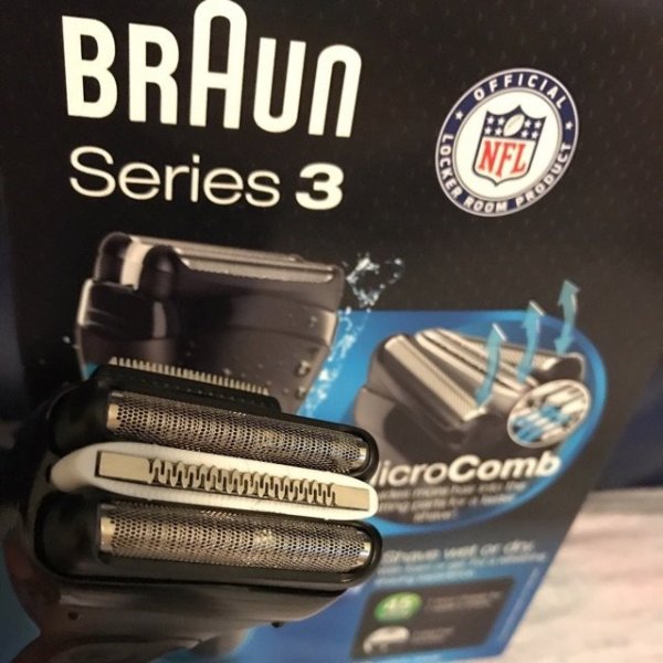 博朗braun 3系series 3040s剃须刀全身水洗优质的外层材料和符合人体