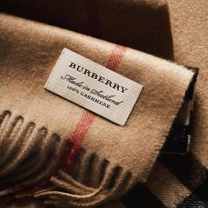 Burberry $650收经典格纹斜挎包 $382起收经典款羊绒围巾