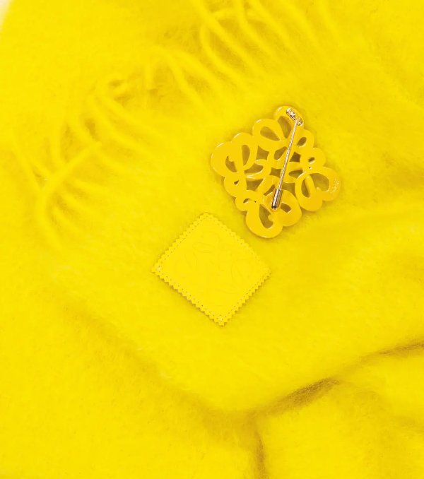 黄色Logo围巾
