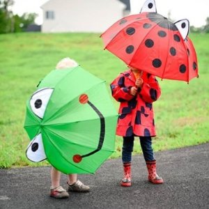 超后一天：Kidorable 创意系列雨伞 带你走进雨中二维世界