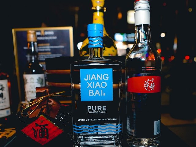 中国白酒在多伦多火出圈了！调酒师们...