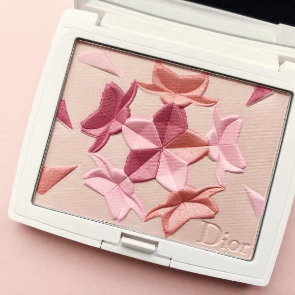 Blush'N'Bloom Palette 限量版高光腮红